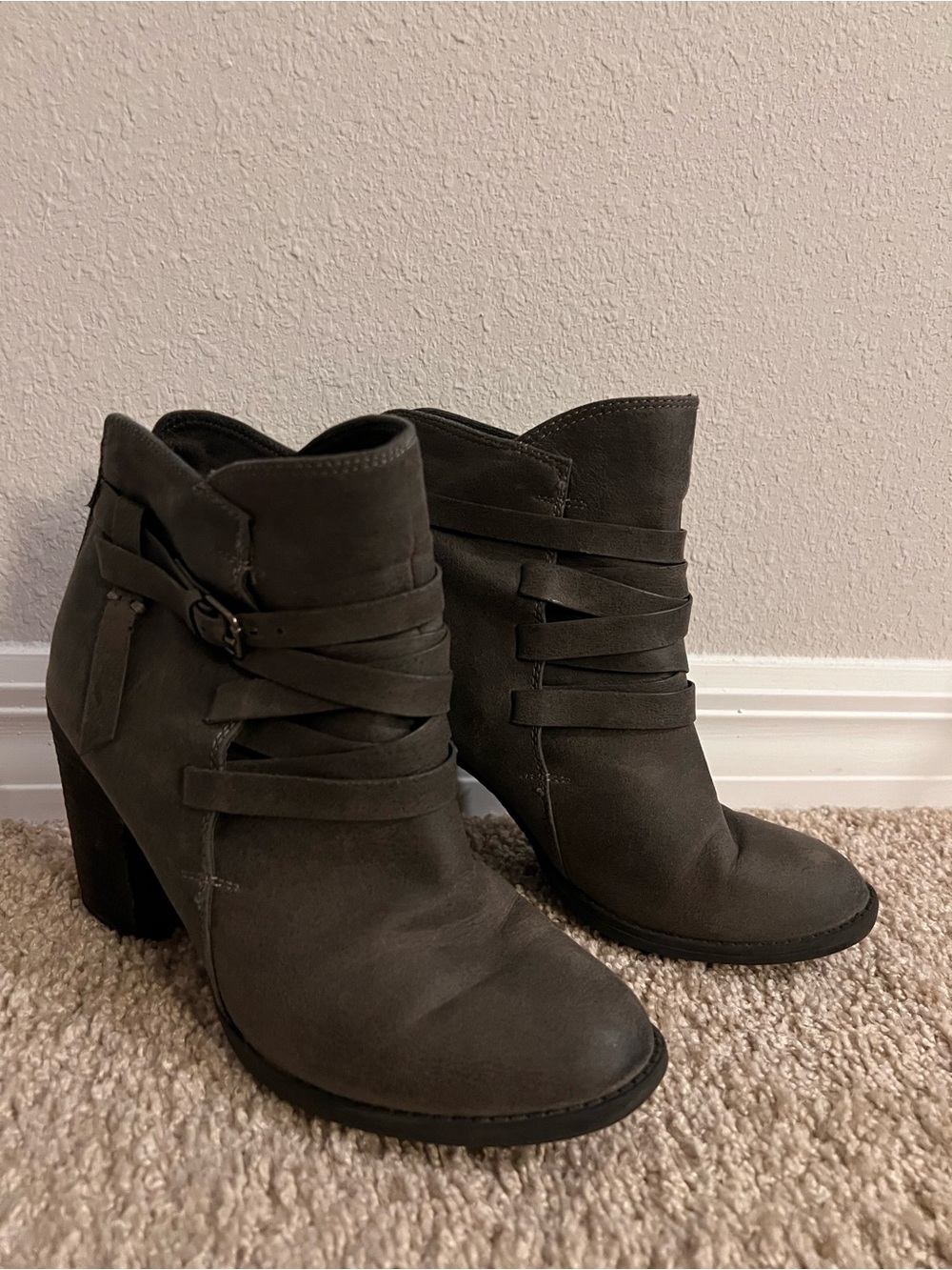 Buckle Women’s Gray Strappy Buckle Ankle Boots - Block Heel - Size 8